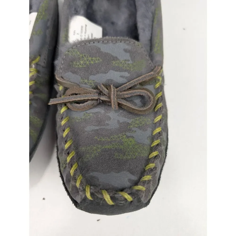 L.L. Bean Boys 2 Wicked Good Gray/Yellow/Green Camo Fleece Lined Slippers